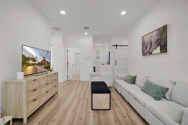 15419 UGLIS ALLEY, Winter Garden, FL 34787