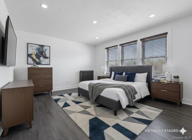 88-19 215th Street, Queens Village, NY 11427