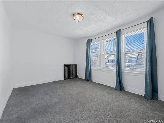 88-19 215th Street, Queens Village, NY 11427