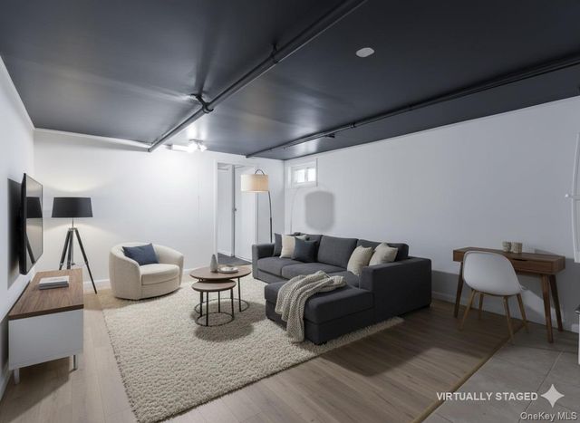 88-19 215th Street, Queens Village, NY 11427