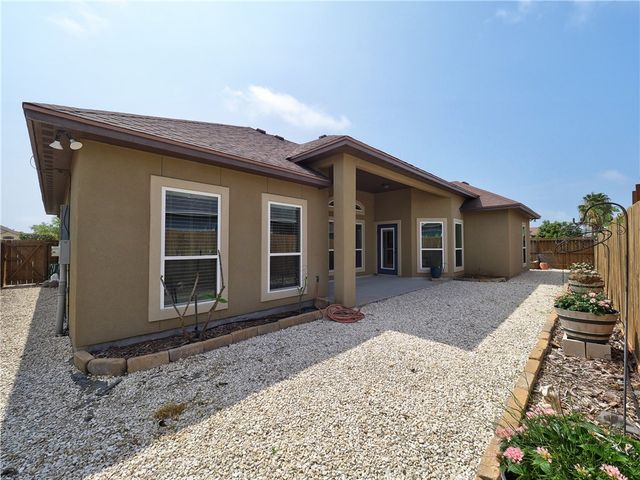 15429 Finistere St, Corpus Christi, TX 78418