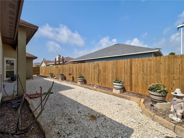 15429 Finistere St, Corpus Christi, TX 78418