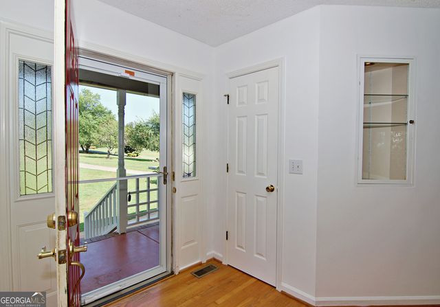 108 Windy Point N, Townville, SC 29689