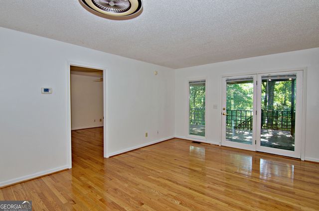 108 Windy Point N, Townville, SC 29689