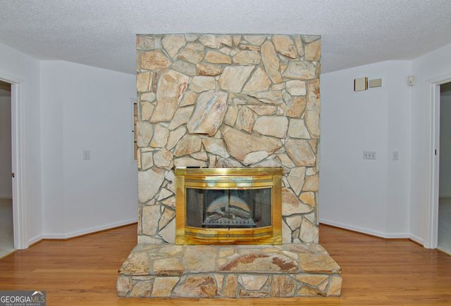 108 Windy Point N, Townville, SC 29689