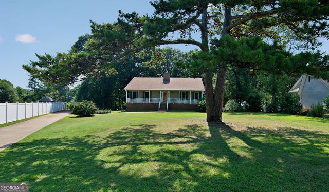 108 Windy Point N, Townville, SC 29689