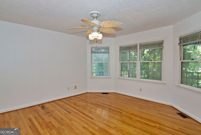108 Windy Point N, Townville, SC 29689