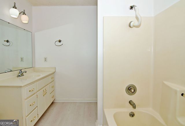 108 Windy Point N, Townville, SC 29689