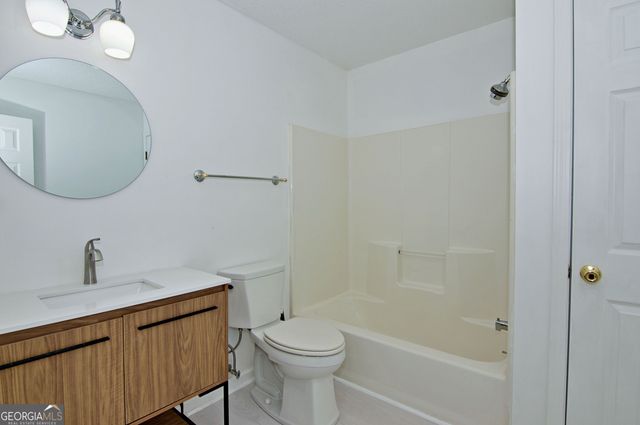 108 Windy Point N, Townville, SC 29689