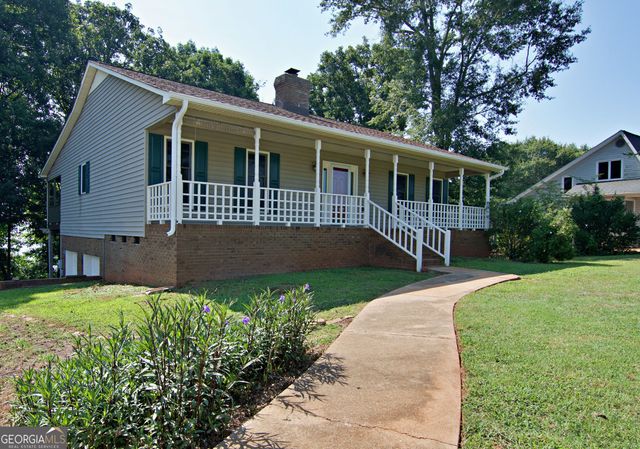 108 Windy Point N, Townville, SC 29689
