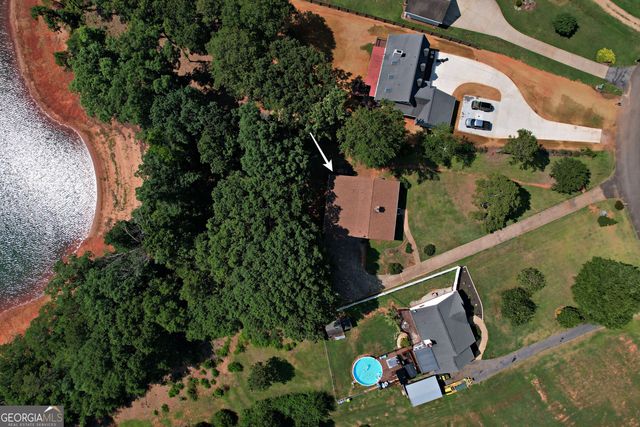 108 Windy Point N, Townville, SC 29689