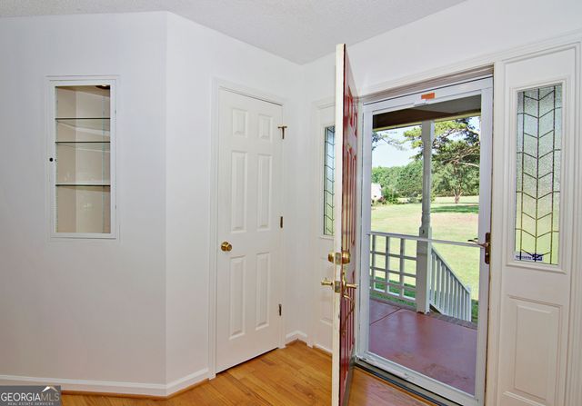 108 Windy Point N, Townville, SC 29689