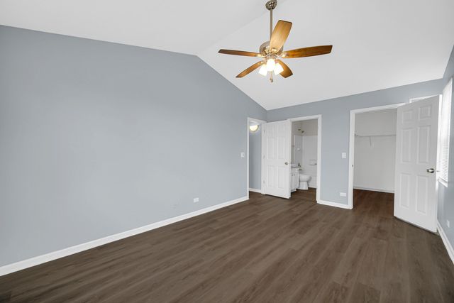 902 Serendipity Drive, Aurora, IL 60504