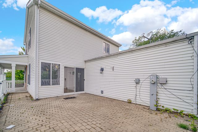 902 Serendipity Drive, Aurora, IL 60504