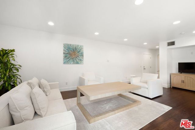 8755 Shoreham Drive 101, West Hollywood, CA 90069