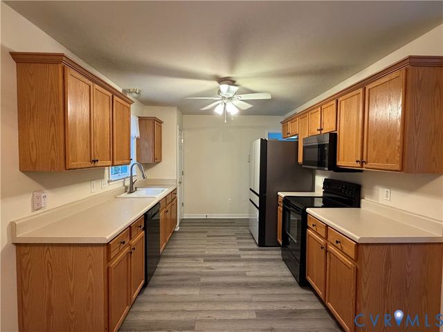 10449 Chesdin Ridge Dr, South Chesterfield, VA 23803