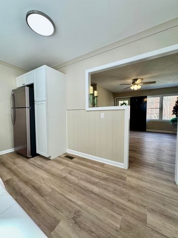 S 3193 Pitzer Ridge RD, Covington, VA 24426