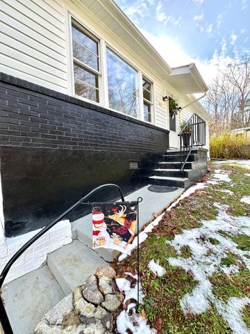 S 3193 Pitzer Ridge RD, Covington, VA 24426