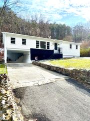 S 3193 Pitzer Ridge RD, Covington, VA 24426