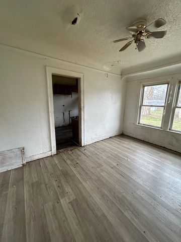 317 E Baltimore Boulevard, Flint, MI 48505