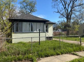 317 E Baltimore Boulevard, Flint, MI 48505