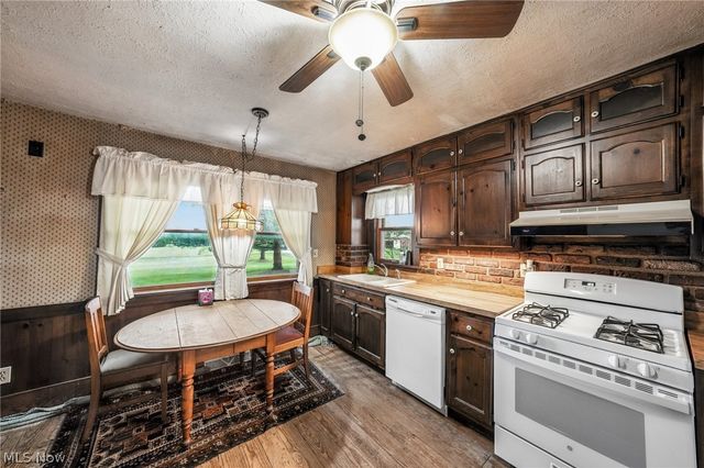4416 Paradise Road, Seville, OH 44273