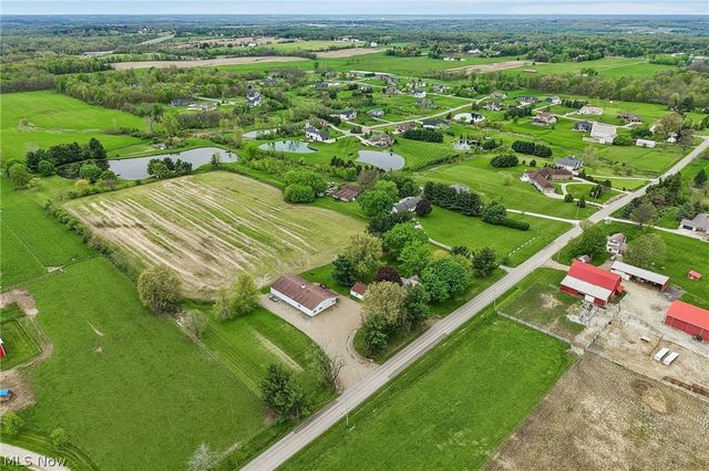 4416 Paradise Road, Seville, OH 44273