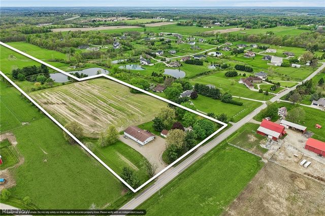 4416 Paradise Road, Seville, OH 44273