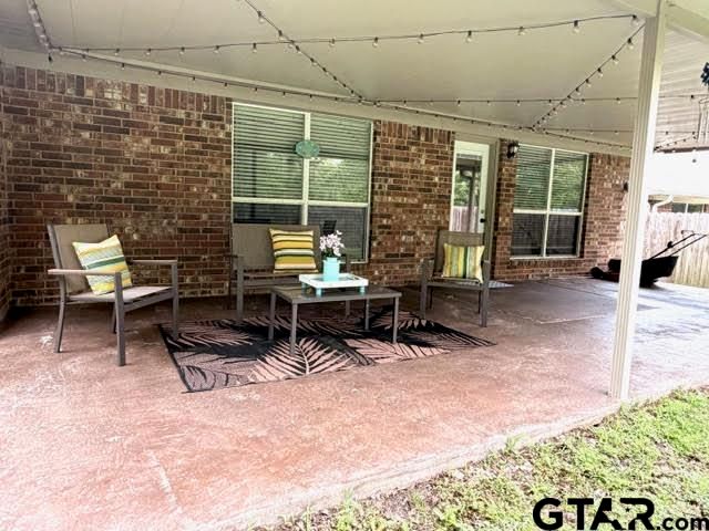 121 Maggie Circle, Flint, TX 75762