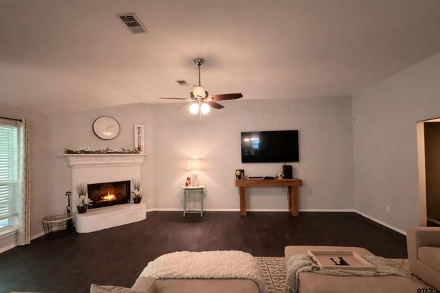 121 Maggie Circle, Flint, TX 75762