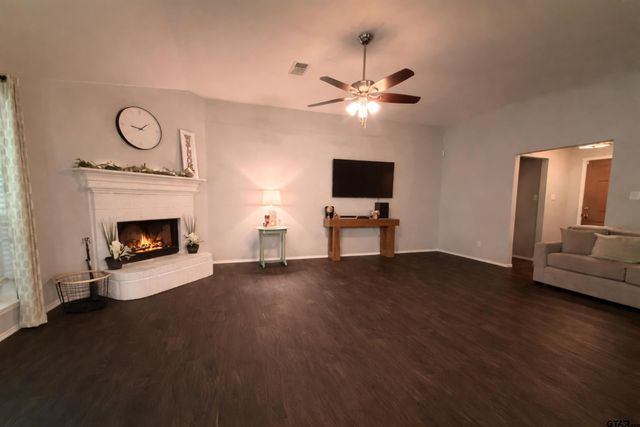 121 Maggie Circle, Flint, TX 75762