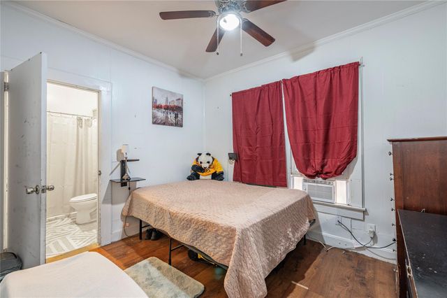 1217 54th Street, Galveston, TX 77551
