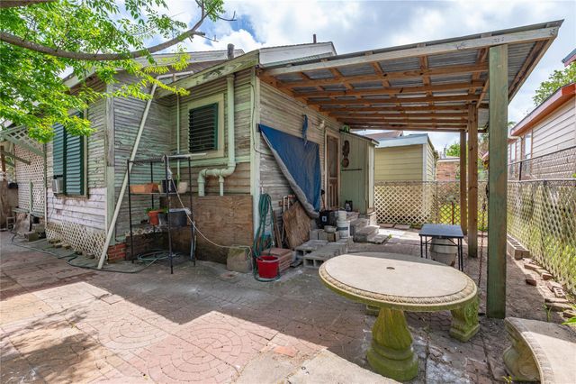 1217 54th Street, Galveston, TX 77551