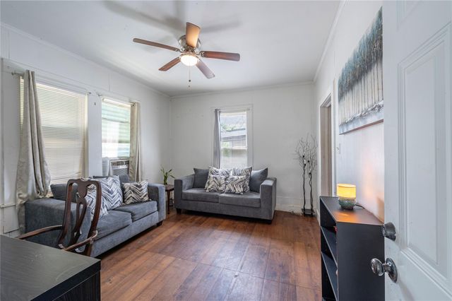 1217 54th Street, Galveston, TX 77551