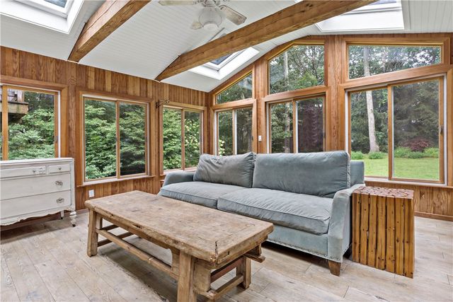 172 Estelle Drive, South Kingstown, RI 02892