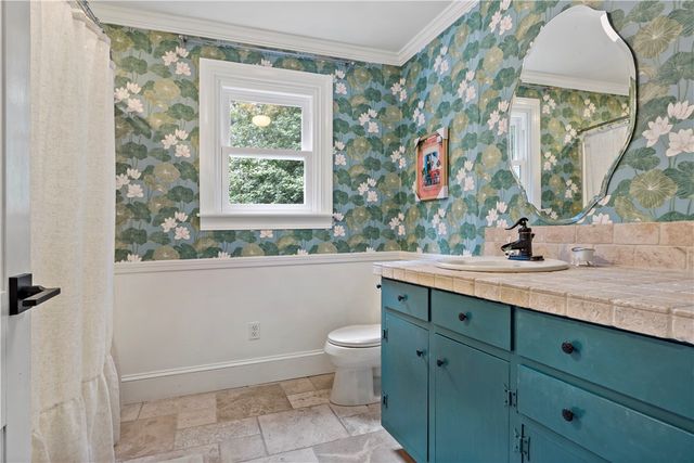 172 Estelle Drive, South Kingstown, RI 02892