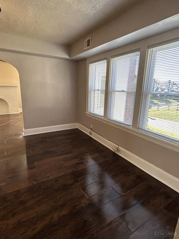 1802 Lawn Ave, Cincinnati, OH 45237