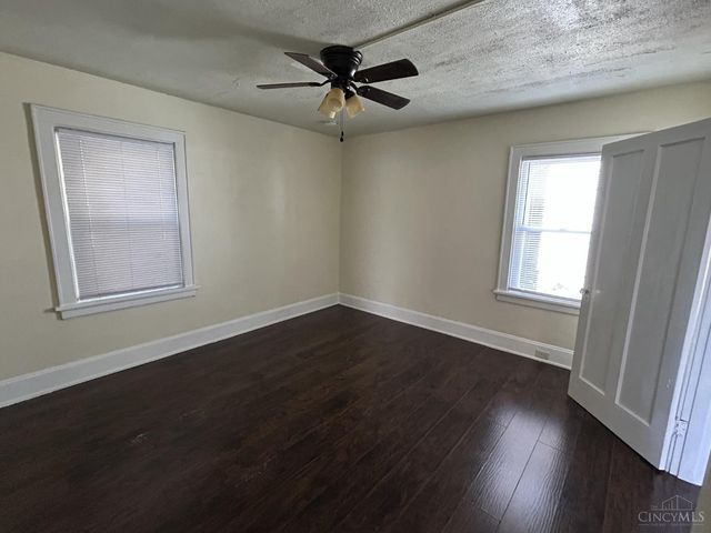 1802 Lawn Ave, Cincinnati, OH 45237