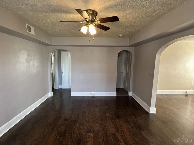 1802 Lawn Ave, Cincinnati, OH 45237