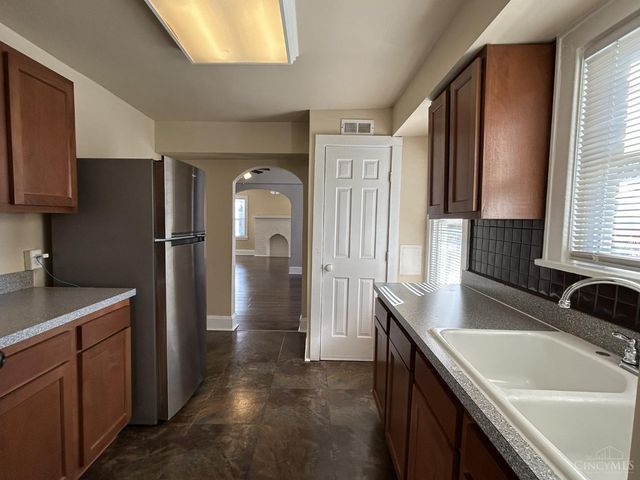 1802 Lawn Ave, Cincinnati, OH 45237
