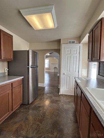 1802 Lawn Ave, Cincinnati, OH 45237