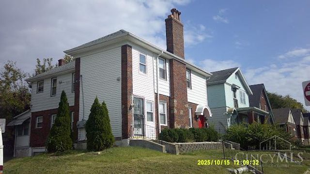 1802 Lawn Ave, Cincinnati, OH 45237