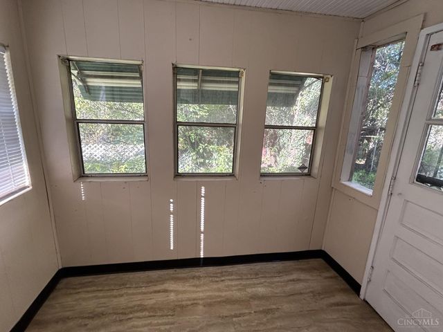 1802 Lawn Ave, Cincinnati, OH 45237