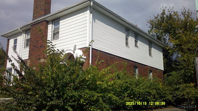 1802 Lawn Ave, Cincinnati, OH 45237