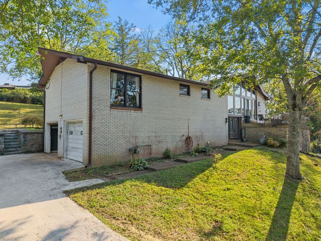 4035 Kings Ln, Nashville, TN 37218