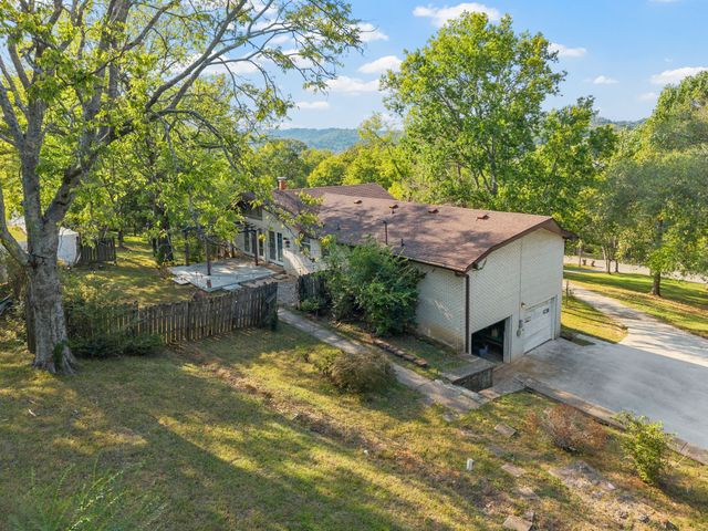 4035 Kings Ln, Nashville, TN 37218
