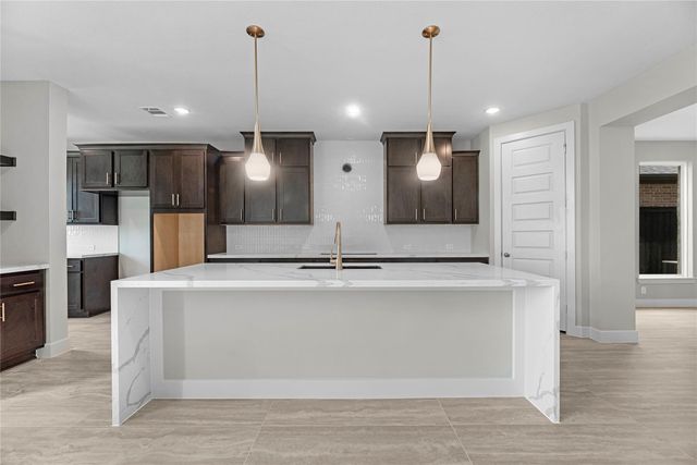 6111 Parthenon Drive, Manvel, TX 77578