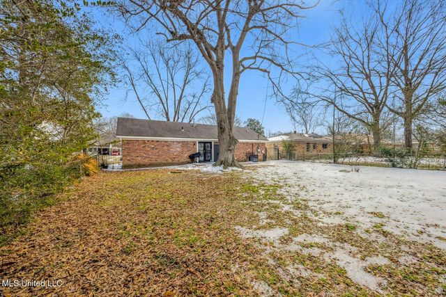 8439 Booneville Drive, Southaven, MS 38671