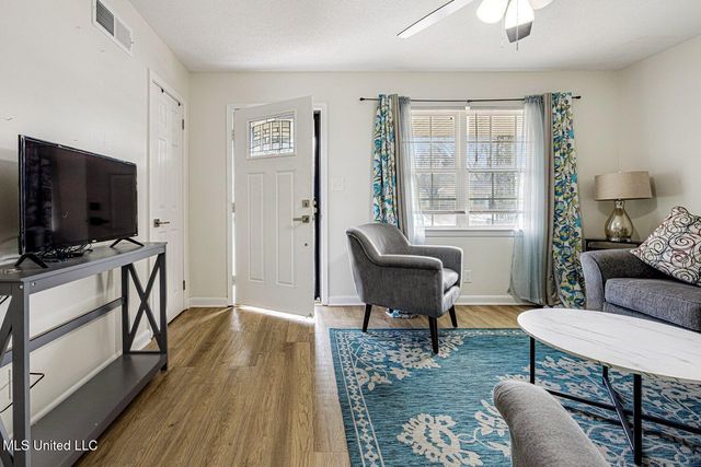 8439 Booneville Drive, Southaven, MS 38671