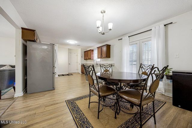 8439 Booneville Drive, Southaven, MS 38671